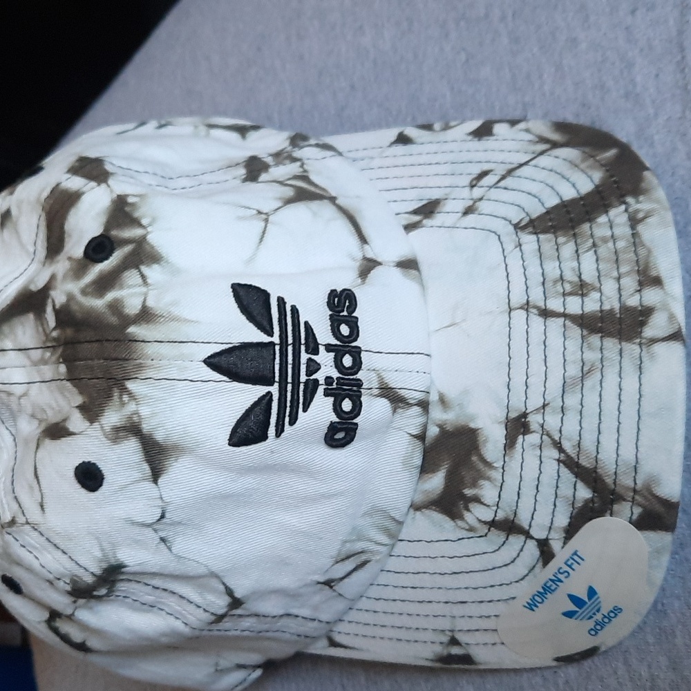 Last One Adidas Tie Dye Washed Colorways baseball Cap - Picture 6 of 10